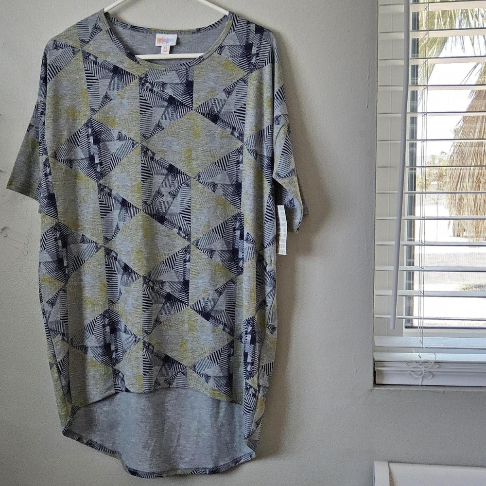 NWT LuLaRoe Top